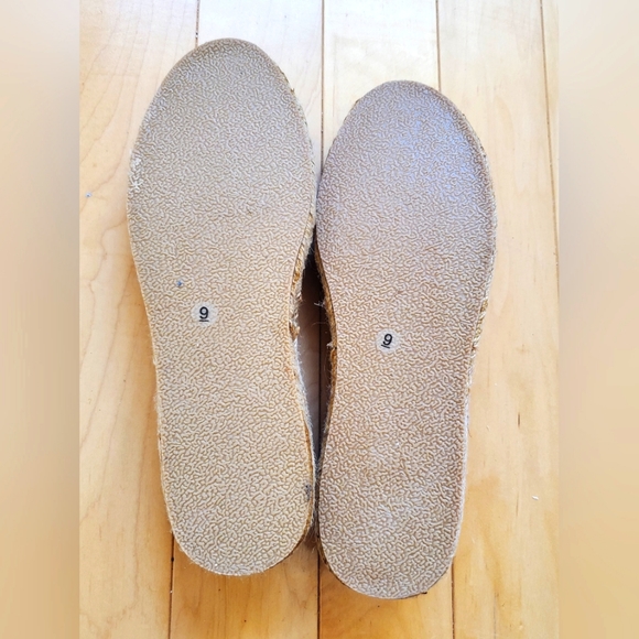 2 for 1 JustFab Loafers Snake skin look brand new in box - Picture 9 of 16